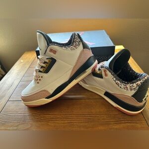 Jordan 3 Vintage Floral Size 9.5